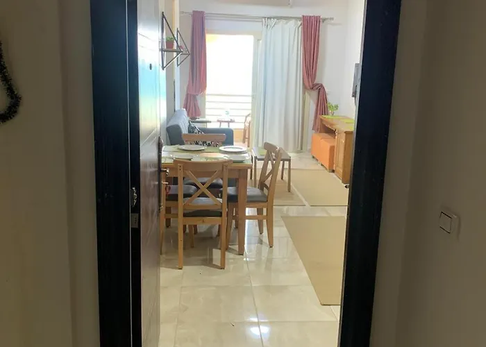 Quiet Quarter&private *